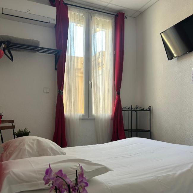 Hotel Le Carnon Экстерьер фото